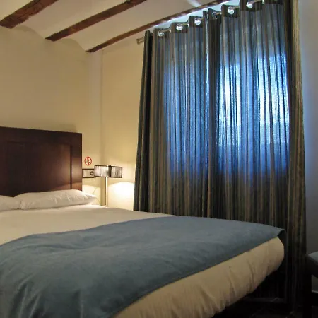 De La Pena Lodge *